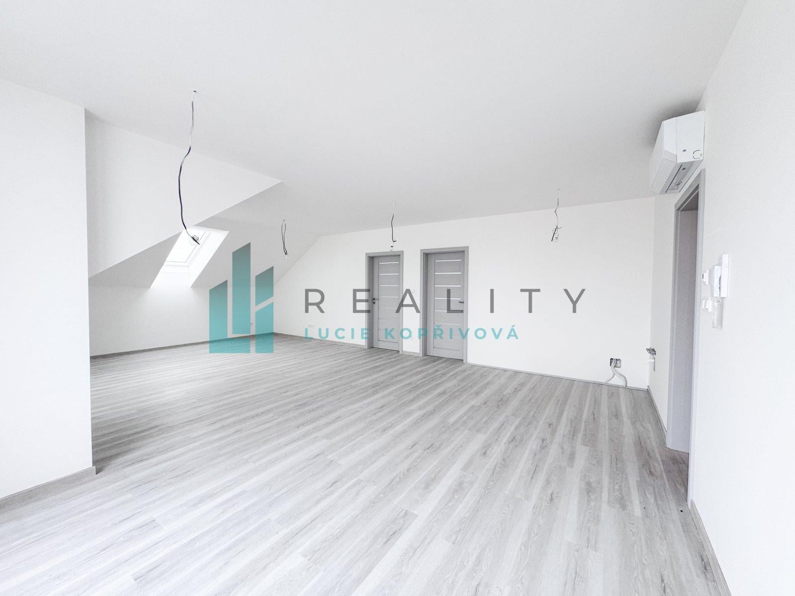 Prodej bytu, 3+kk, 93 m² — fotografie 3