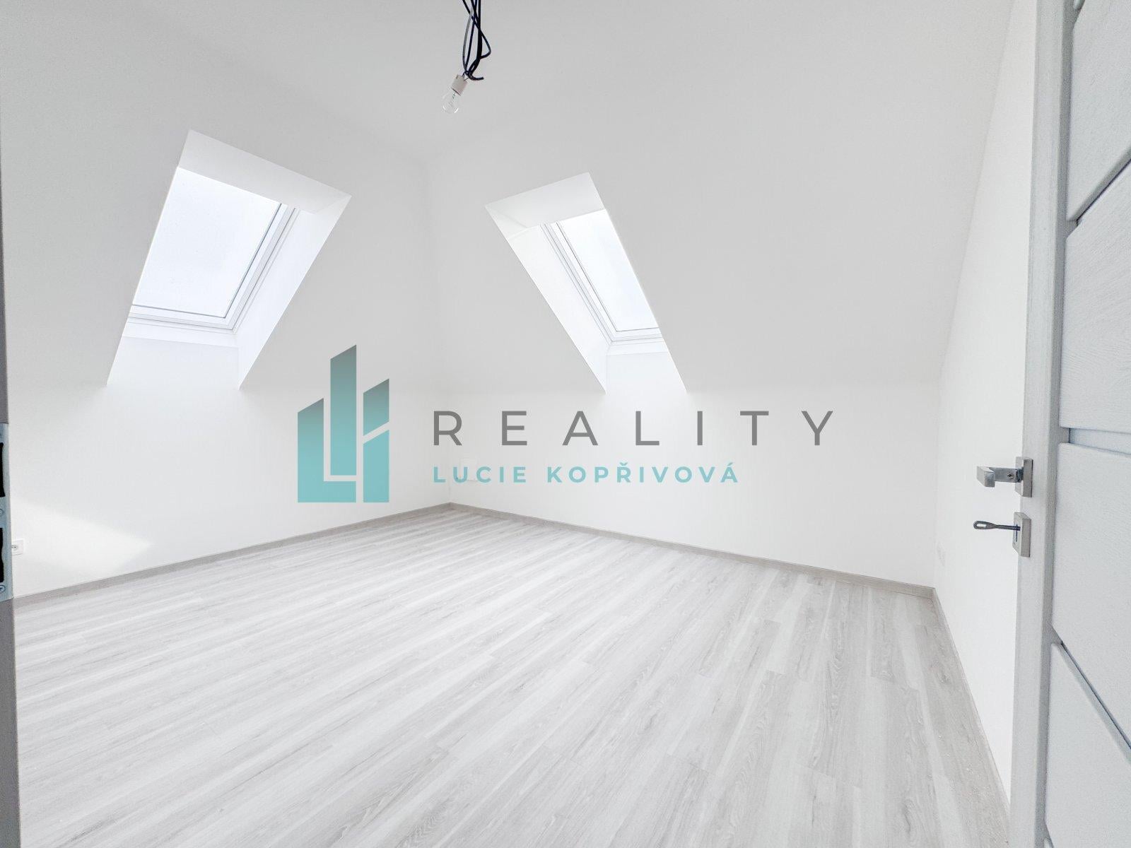 Prodej bytu, 3+kk, 93 m² — fotografie 8
