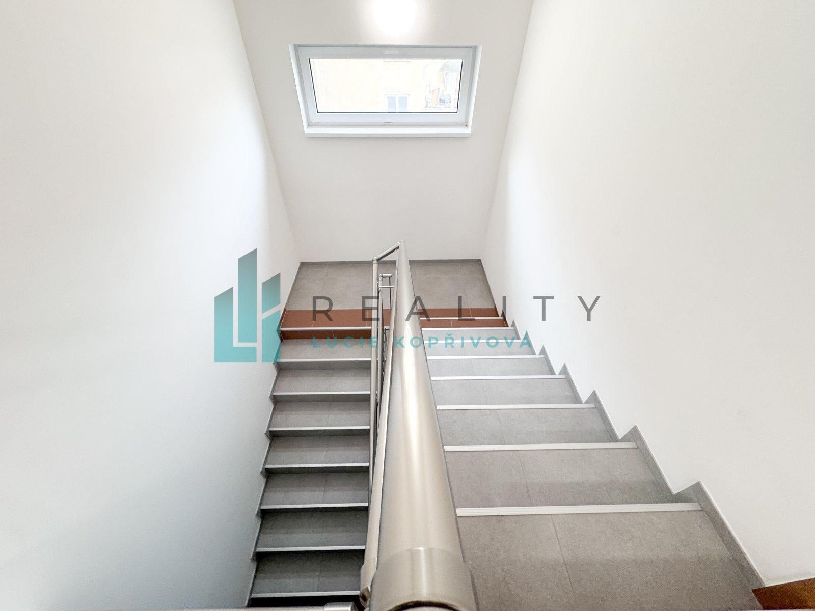 Prodej bytu, 3+kk, 93 m² — fotografie 17